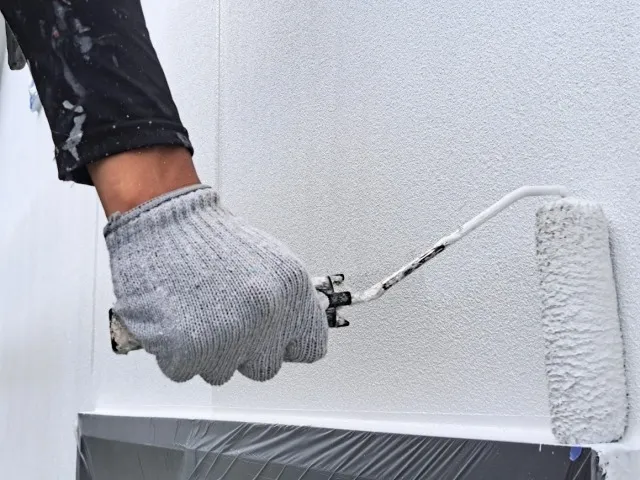 屋根・外壁塗装で使われる、刷毛・ローラーの種類について